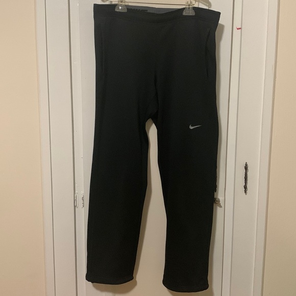 Nike Therma Dri Fit Pant size Small - Picture 1 of 9